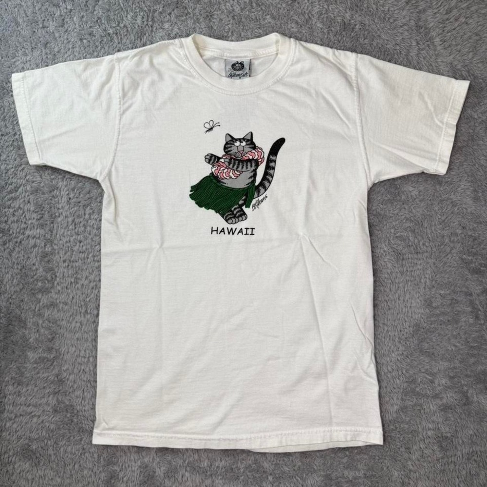 B. Kilban Cats Hawaii white tee